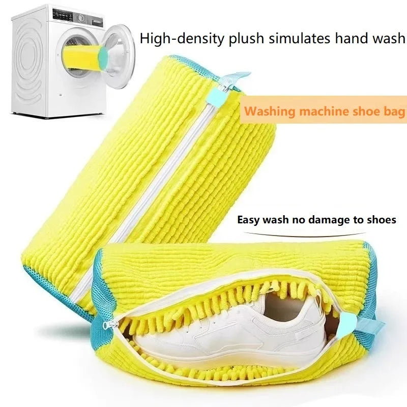 Yellow shoe bag with blue zipper being used to wash a white shoe inside a washing machine, with text indicating it simulates hand washing and is easy on shoes.
